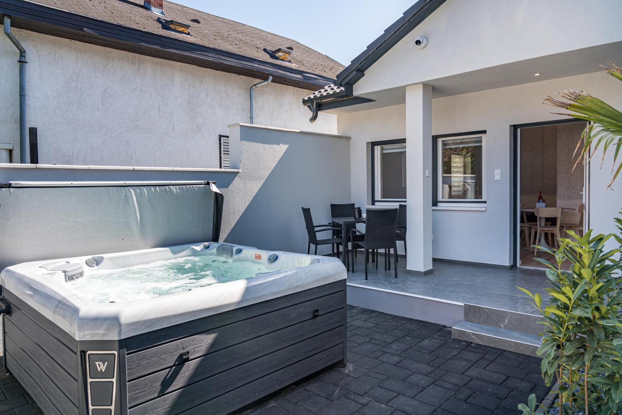 Balatonic Moon&sun Apartmanhaz Siofok