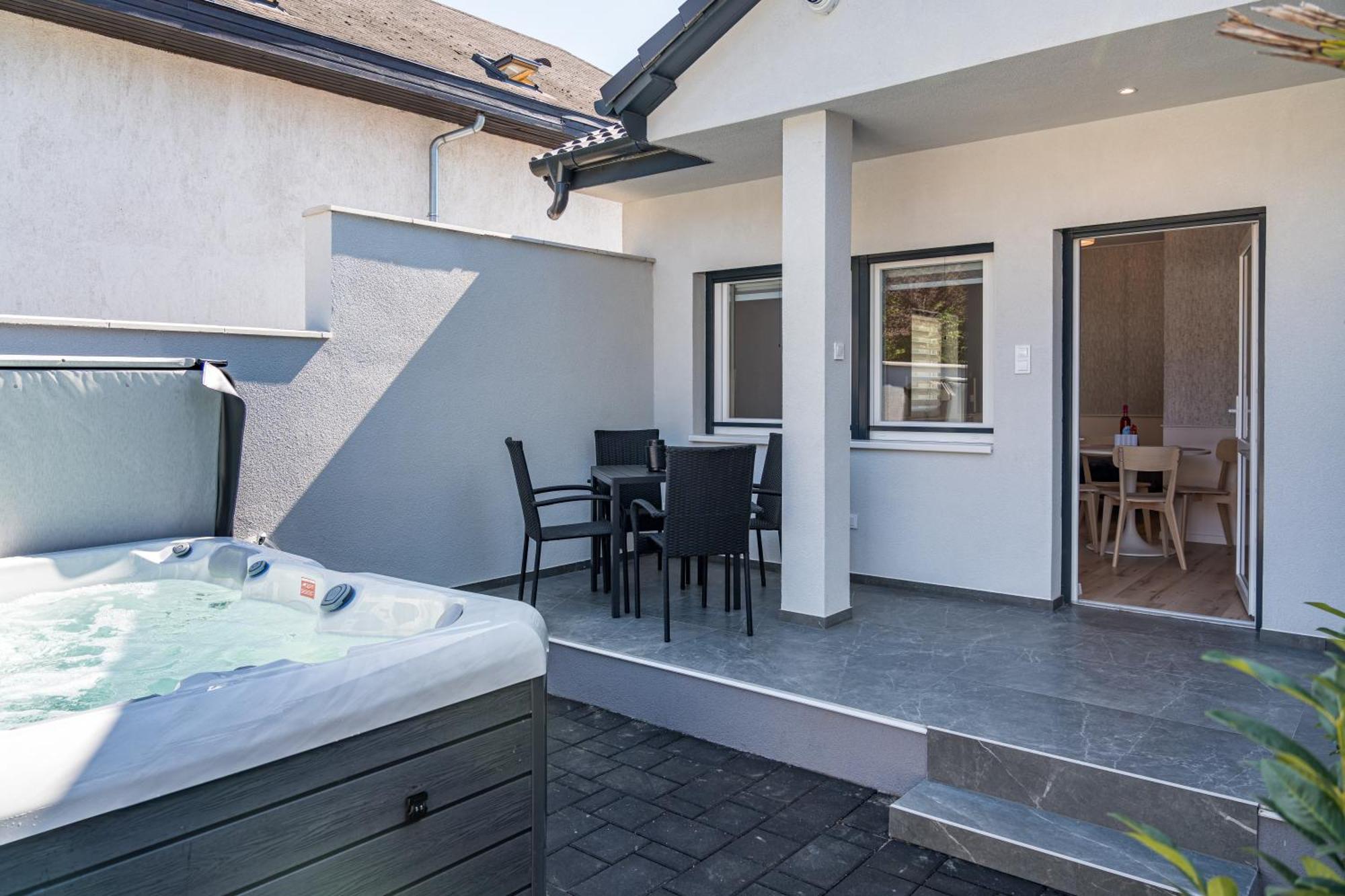 Apartment Balatonic Moon&sun Apartmanhaz
