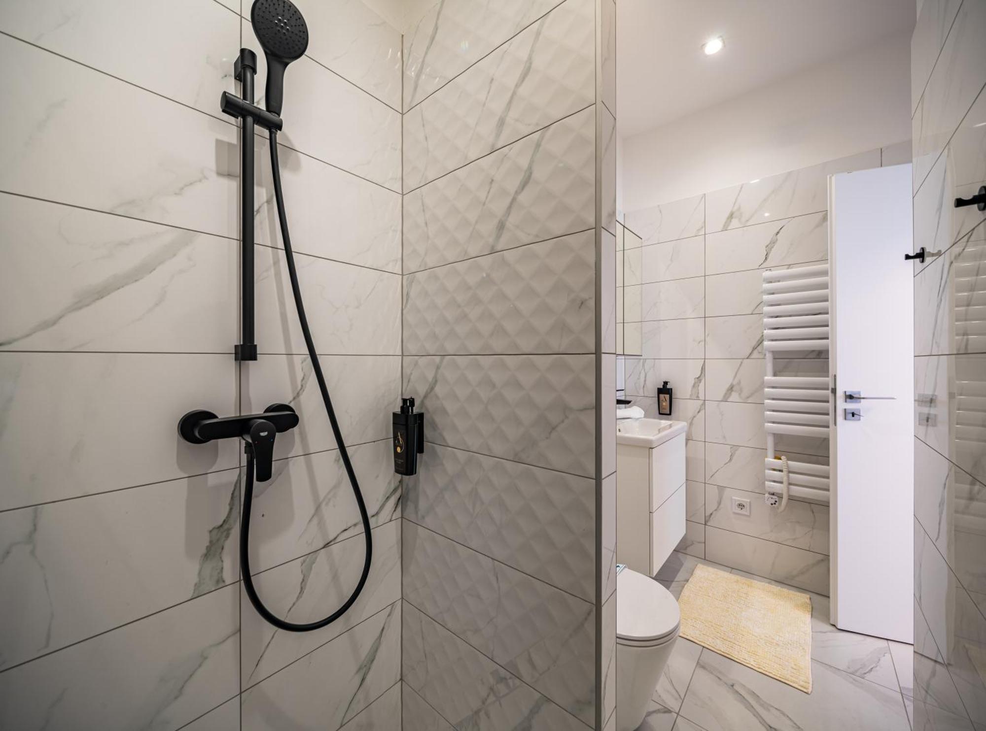Apartment Balatonic Moon&sun Apartmanhaz *